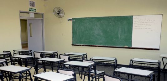 Viento Zonda: DGE suspende las clases en turnos tarde y noche