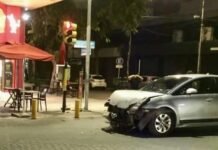San Martín: choque y vuelco en la esquina de los cafés