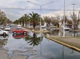 San Martín: denuncian una importante pérdida de cloacas en calle Tucumán