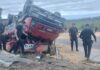 Carril Chimbas: Triple choque y vuelco de un camión cerealero