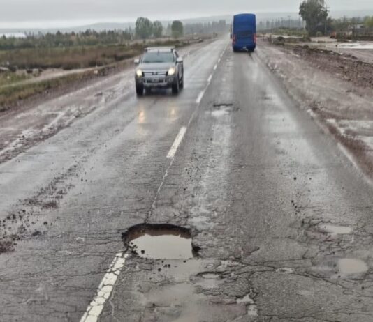Peligro en Ruta 7: mas de 14 vehículos sufrieron destrozos por el pésimo estado del camino